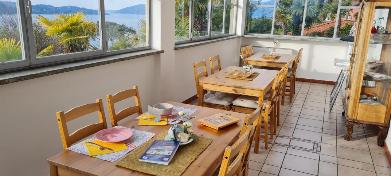 Bed and Breakfast Frankie'S House Ghiffa Exterior foto